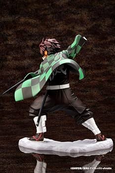 Amazon.co.jp: 竈門炭治郎 1/8スケール PVC製 塗装済み完成品